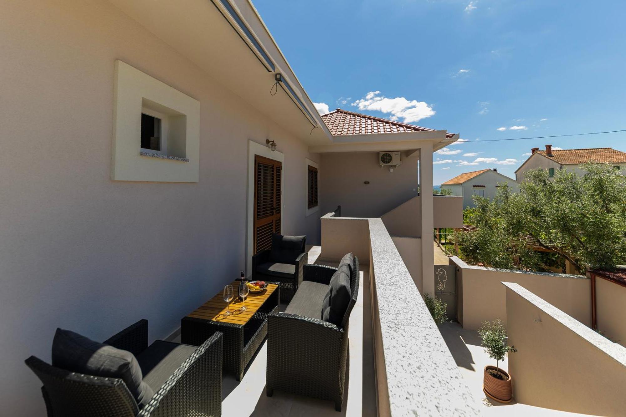 Find Your Haven In Morena Celeste Seaside Puntamika Apartments! Задар Екстериор снимка
