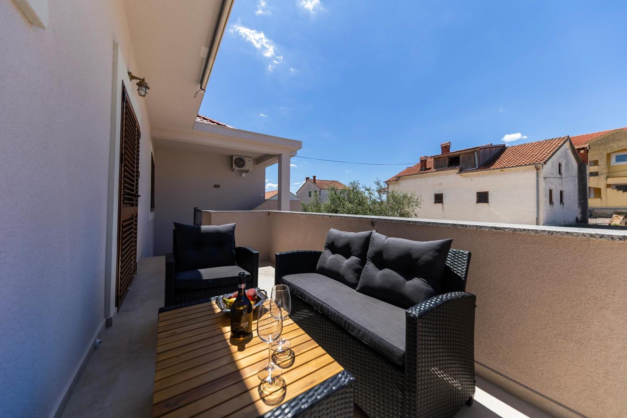 Find Your Haven In Morena Celeste Seaside Puntamika Apartments! Задар Екстериор снимка